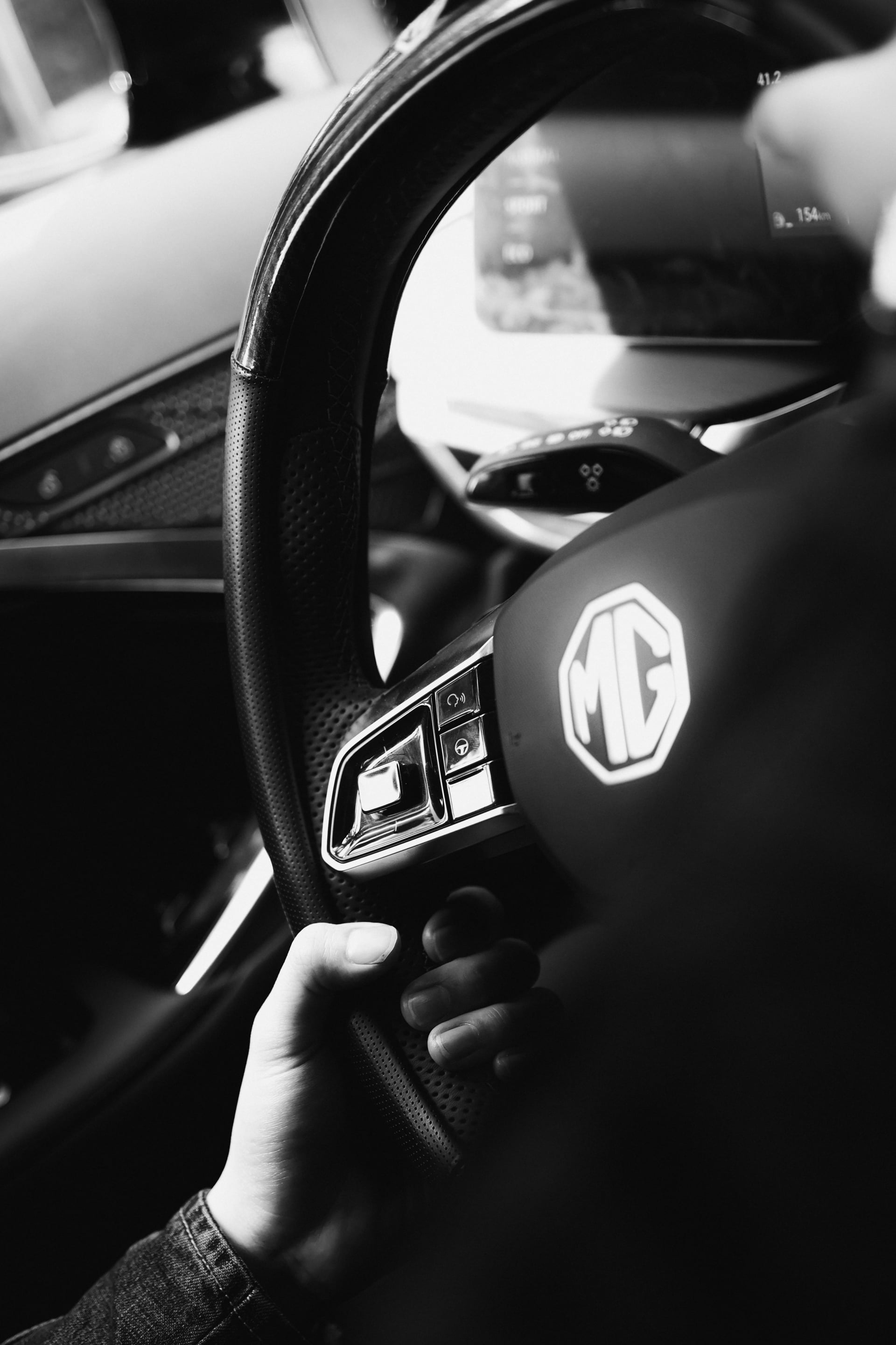 Duy Anh x MG7 - Image 6